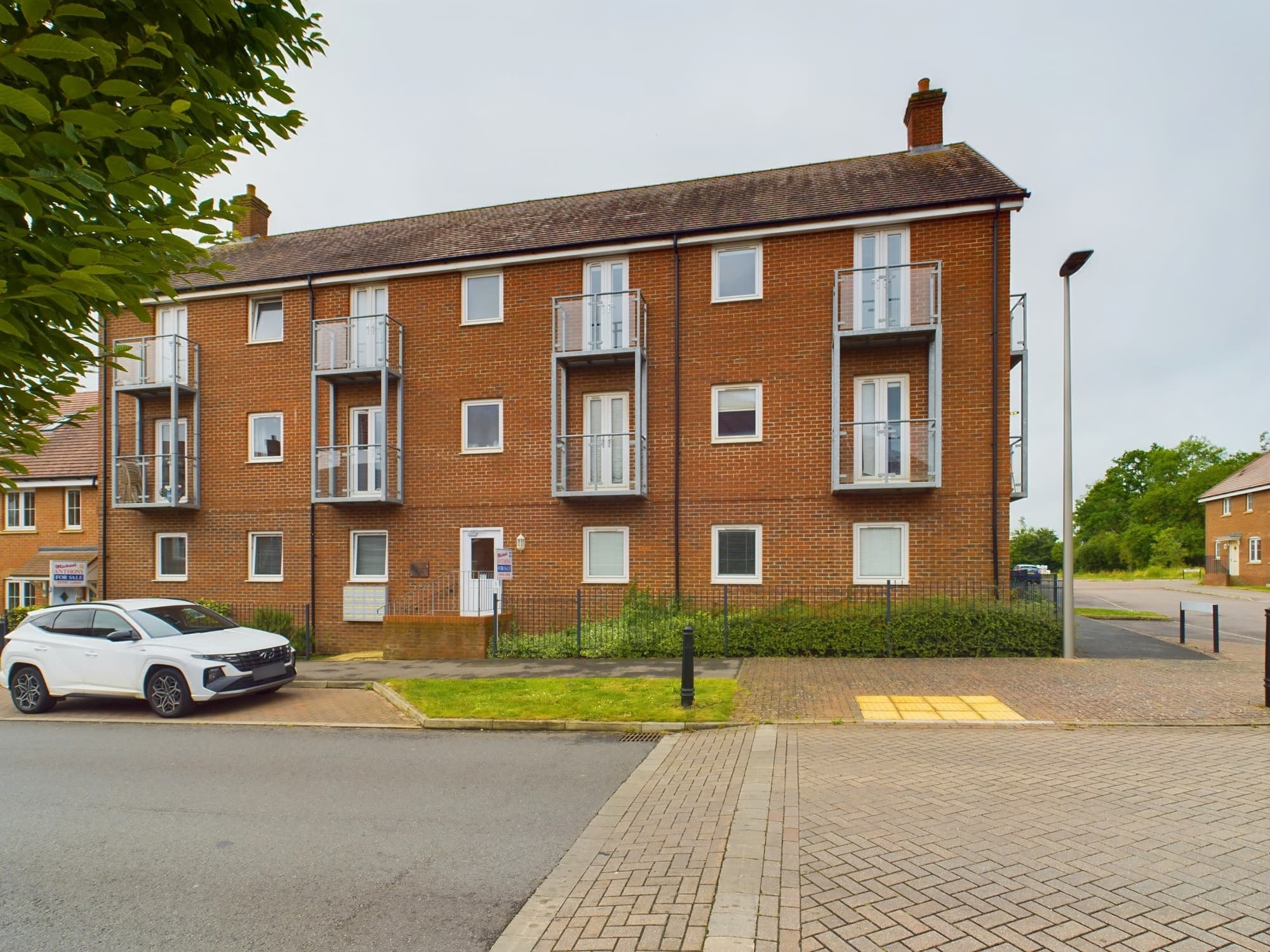 Santa Cruz Avenue, Bletchley, MK3